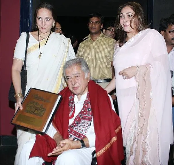 Why was Shashi Kapoor given a Padma Vibhushan and not a Padma Bhushan?
