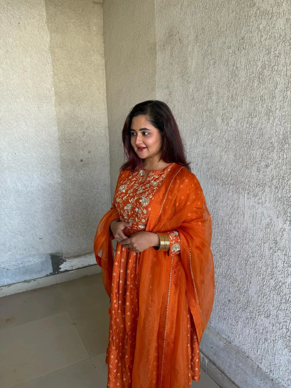 Rashami Desai's Ethnic Look in Orange Wins Hearts
