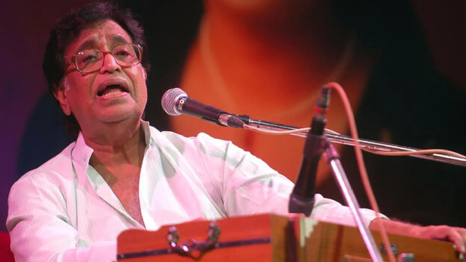 Hridaynath Mangeshkar Birthday Know Interesting Facts About Lata Mangeshkar  Brother And Famous Music Director - Entertainment News: Amar Ujala - Hridaynath  Mangeshkar:बेहतरीन संगीतकार हैं स्वर कोकिला के भाई ...