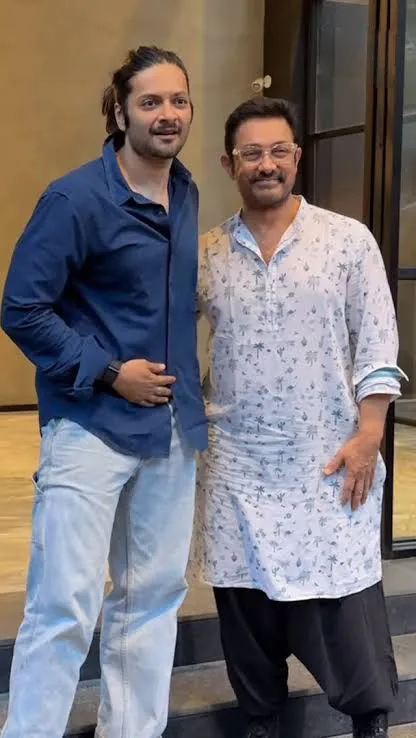 Ali Fazal with Amir Khan