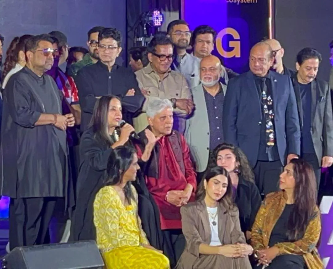 Jiyo hazaaron saal-- B'Day Boy Javed Akhtar-saab at Goongoonalo launch