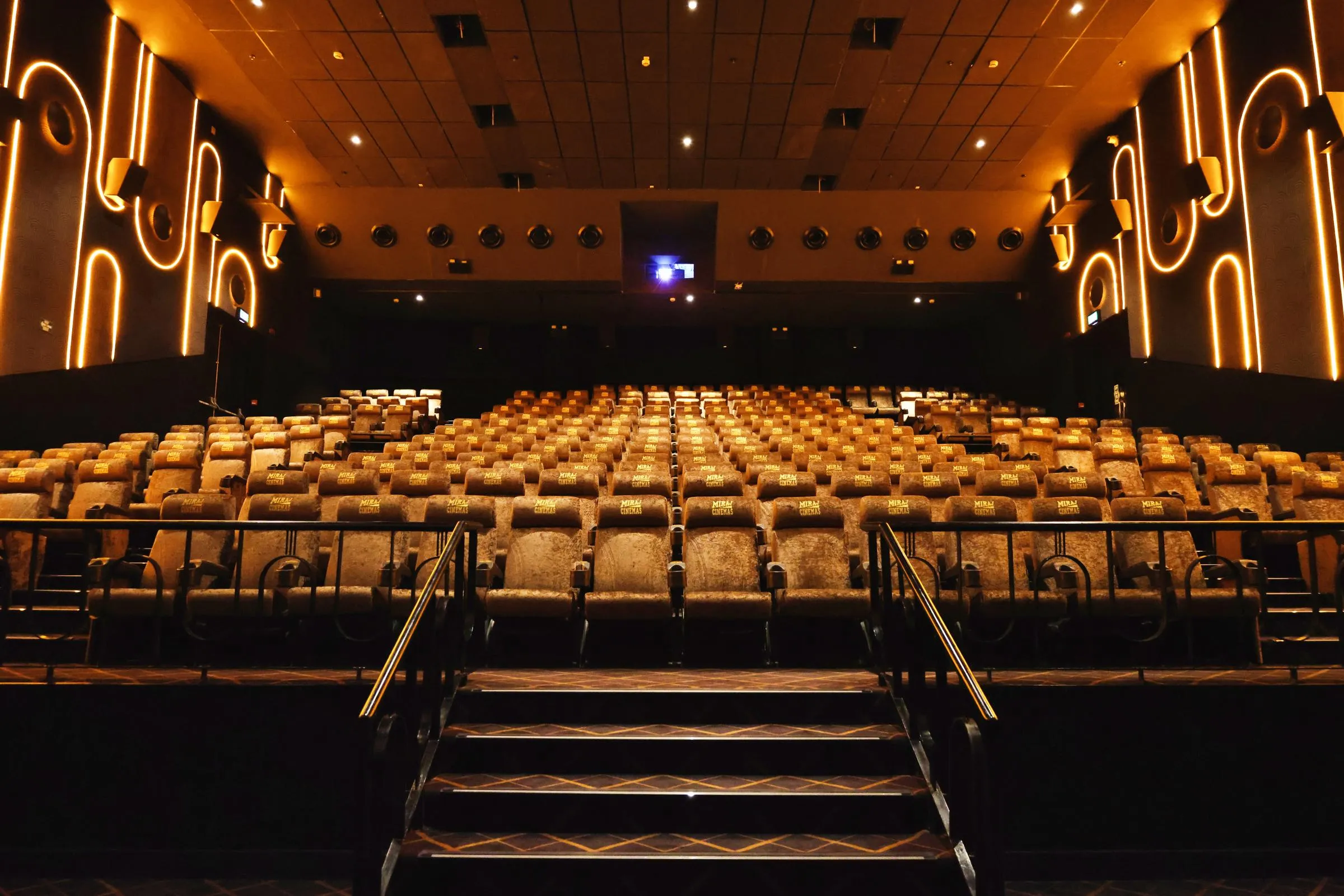 Miraj Cinemas opning in Azadpur