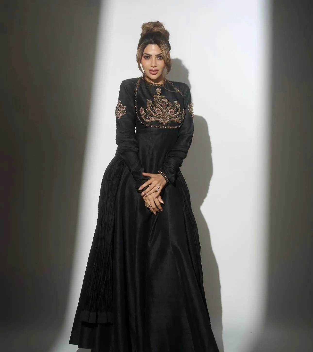 Nikki Tamboli photos