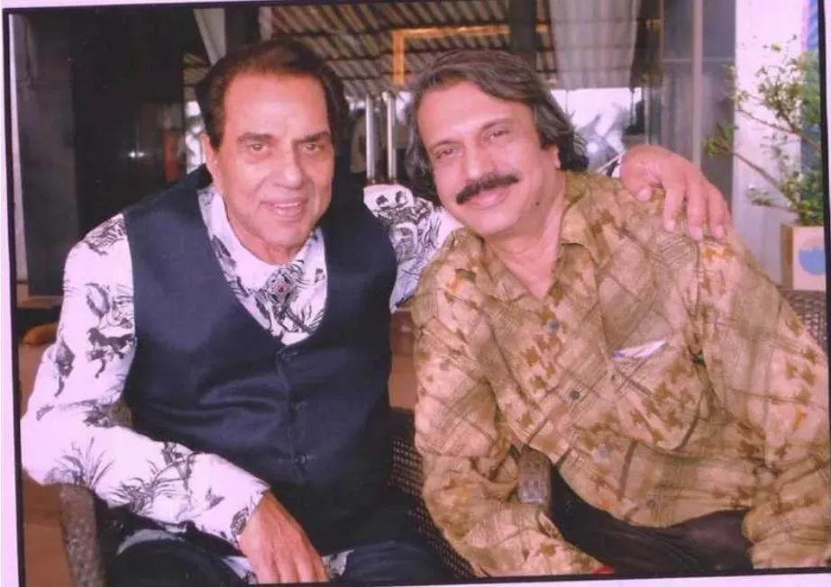 Dharmendra with sr film journalist Chaitanya Padukone