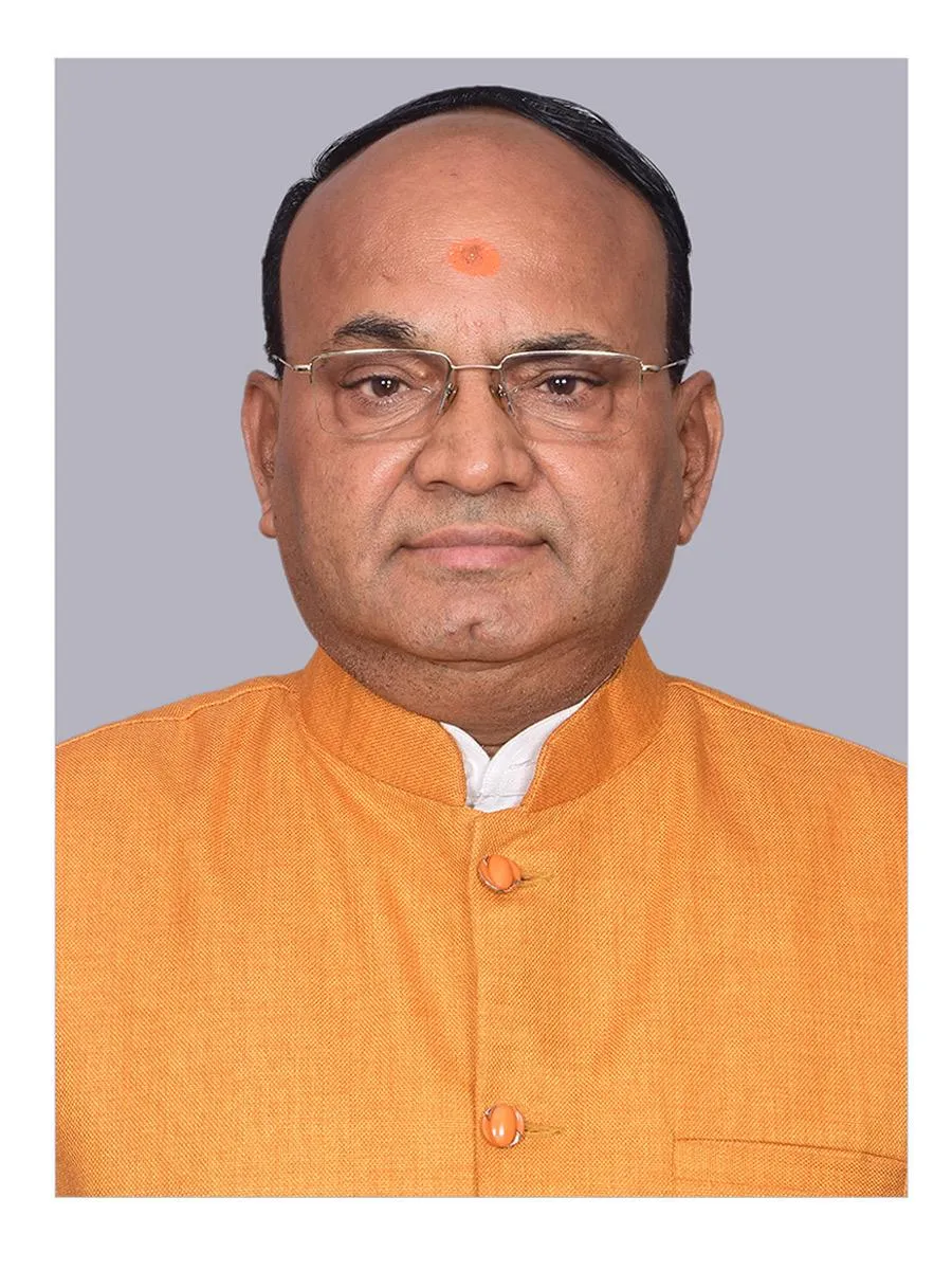 Dr. Kumar Ganesh