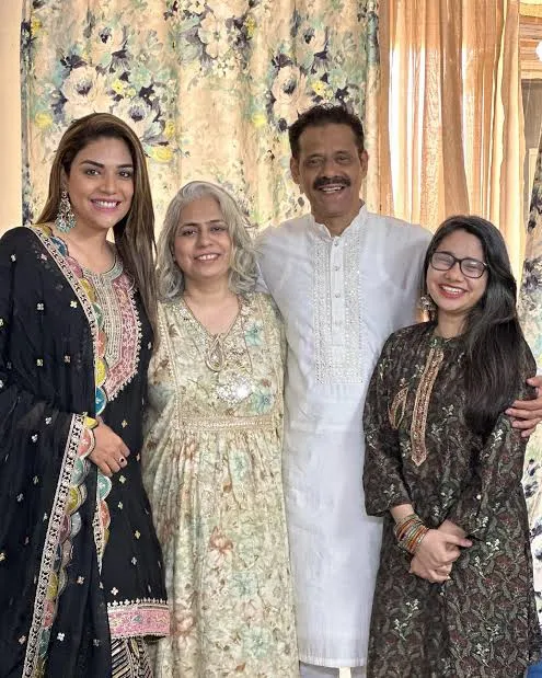 Wedding Anniversary Task Celebrates Lifelong Love