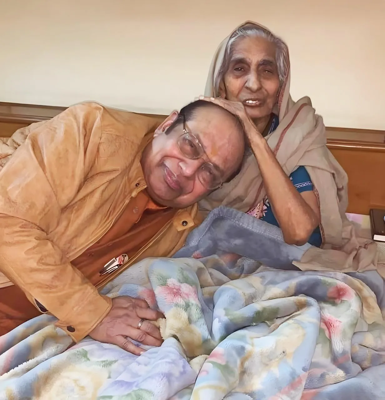 Dr. Girdhar Prasad Bhagat, Chairman of Guru Vishram Old Age Home
