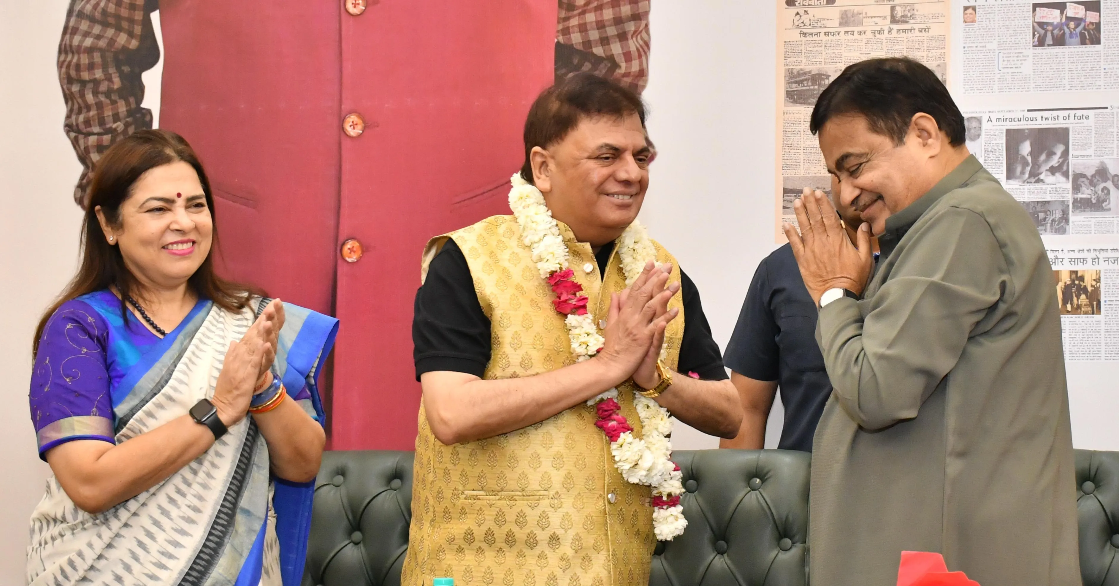 Pradeep Sardana with Nitin Gadkari & Meenakshi Lekhi