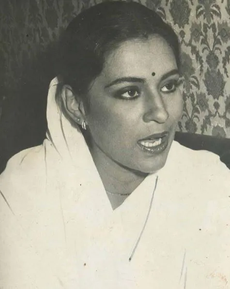 Priya Biography Early Life, Education, Family Details