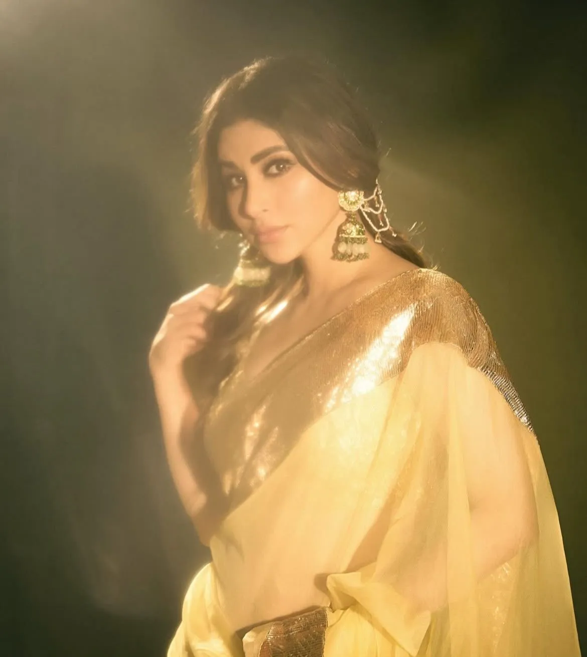 Mouni Roy Salakaar Teaser Hints at Spy Thriller