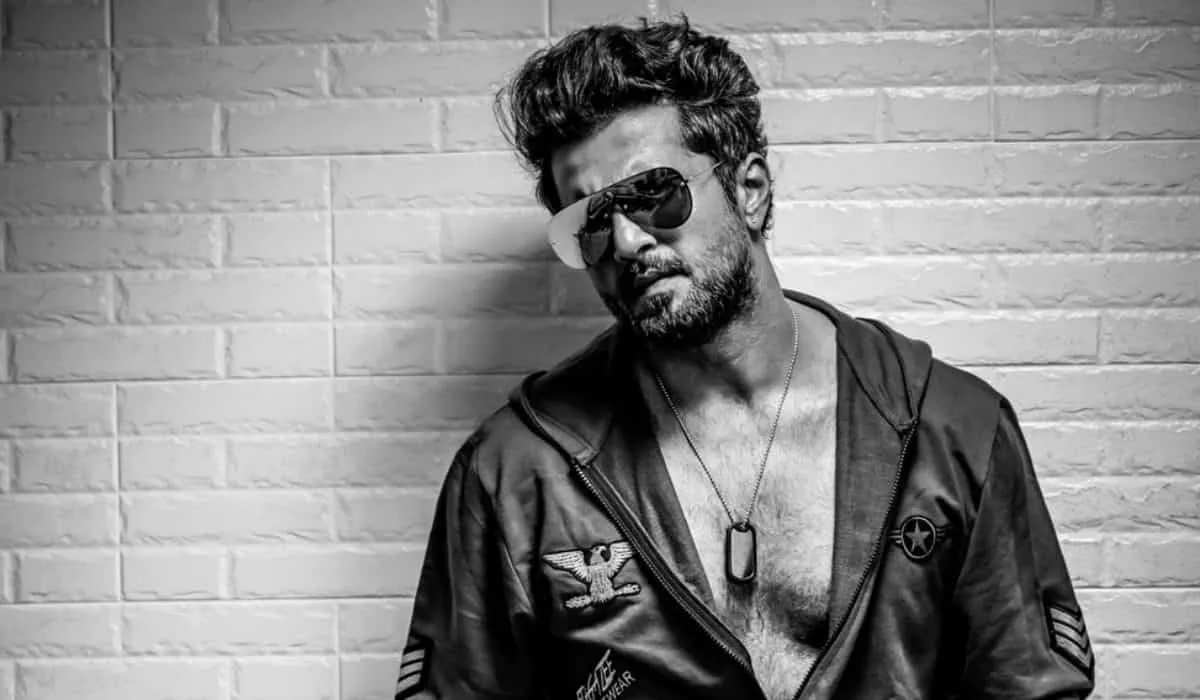 Actor Aamir Dalvi is all set to make his Bollywood debut with Anurag  Kashyap's Kennedy