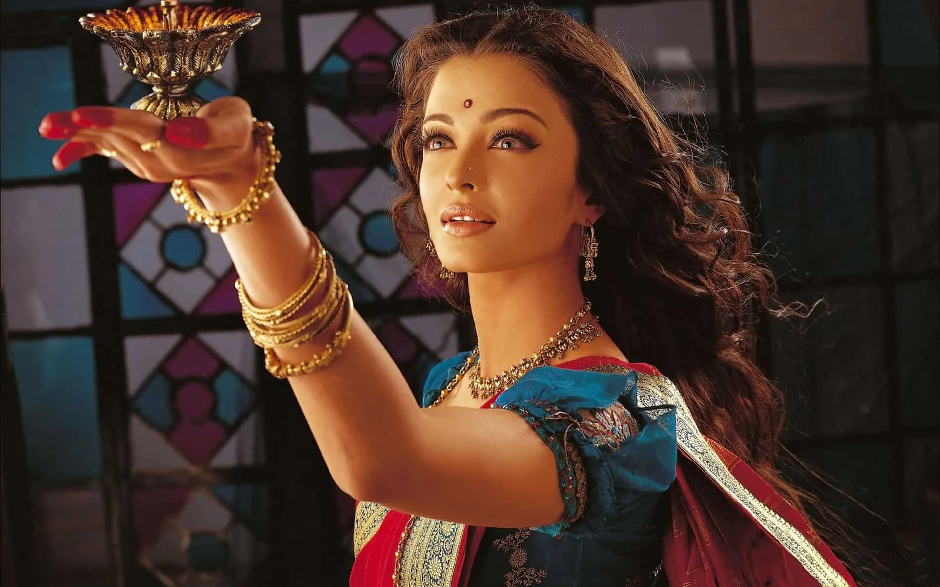 Aishwarya Rai Bachchan: From Nandini to Paro, a look at her iconic movie  characters over the years
