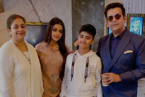 Ravi Kishan Opens Up About His Troubled Relationship With Father, 'He  Wanted To Kill Me And My...'