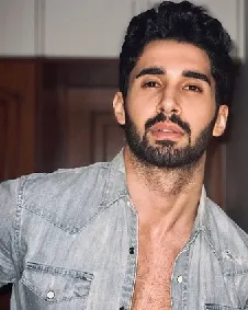 Lakshya Lalwani (Rajvir) - Photos, Videos, Birthday, Latest News, Height In  Feet - FilmiBeat