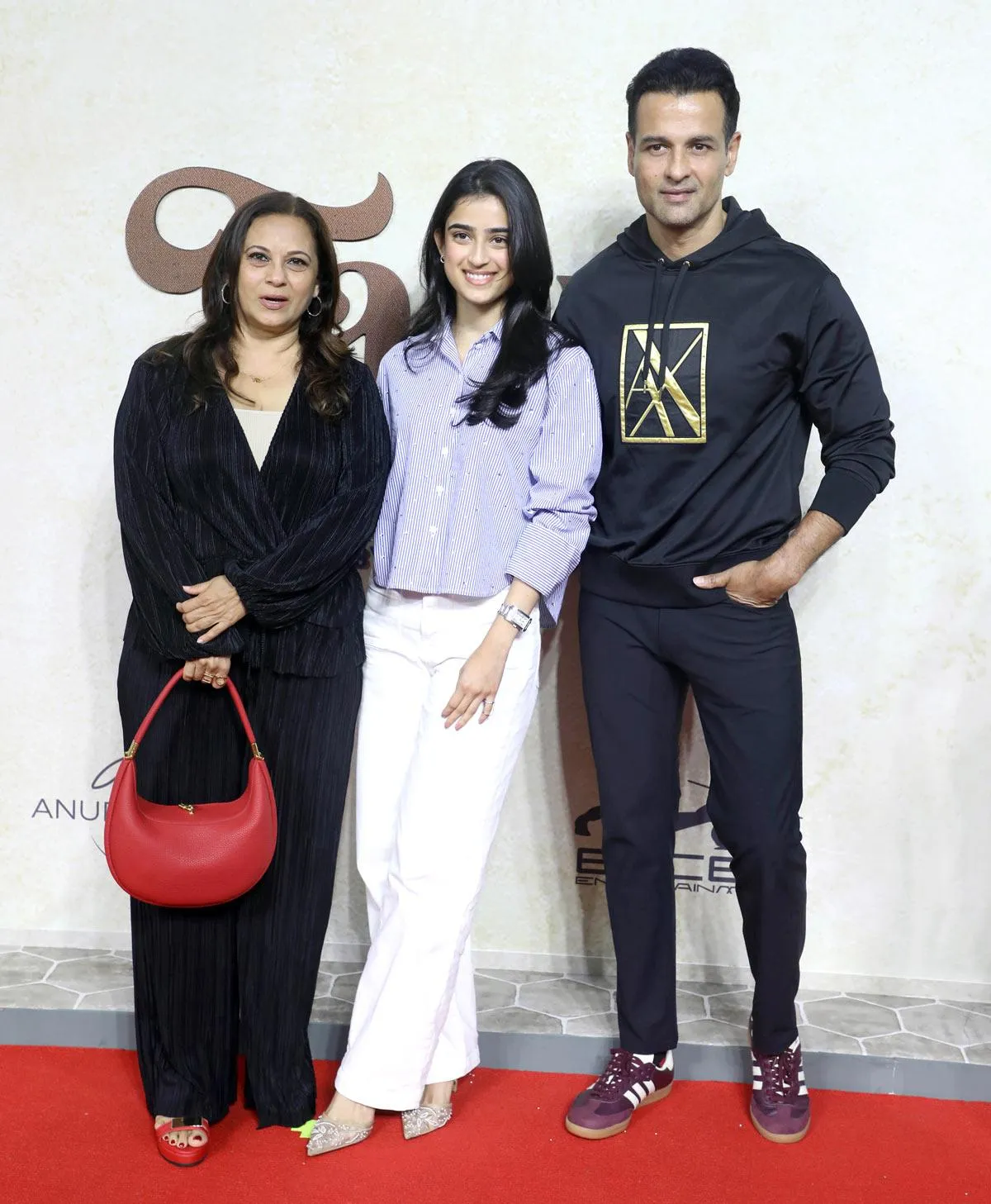 Rohit Roy and family