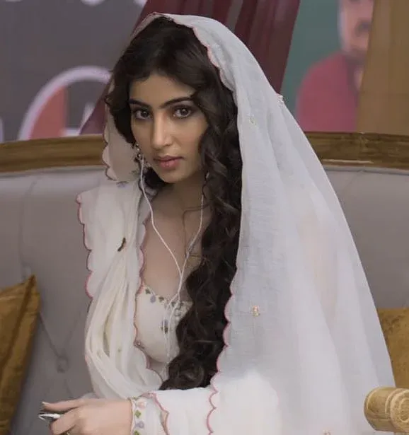 Who is Sara Arjun, the actress seen with Ranveer Singh in 'Dhurandhar'