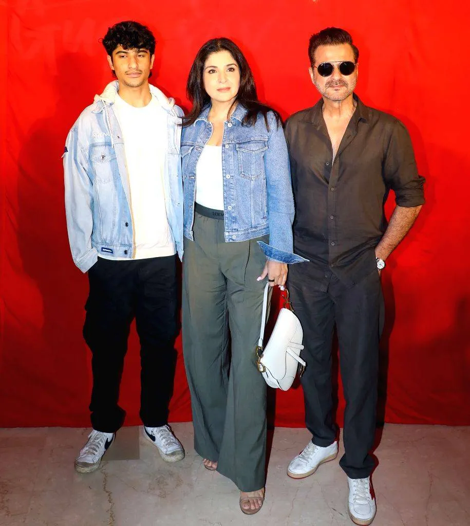 Sanjay and Maheep Came to Support Shanaya