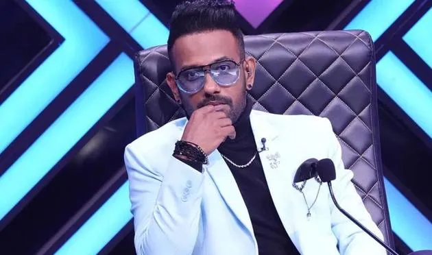 Actor Dharmesh Yelande says he dropped out of college at 19 and worked as a  peon, reveals his father still runs a tea stall