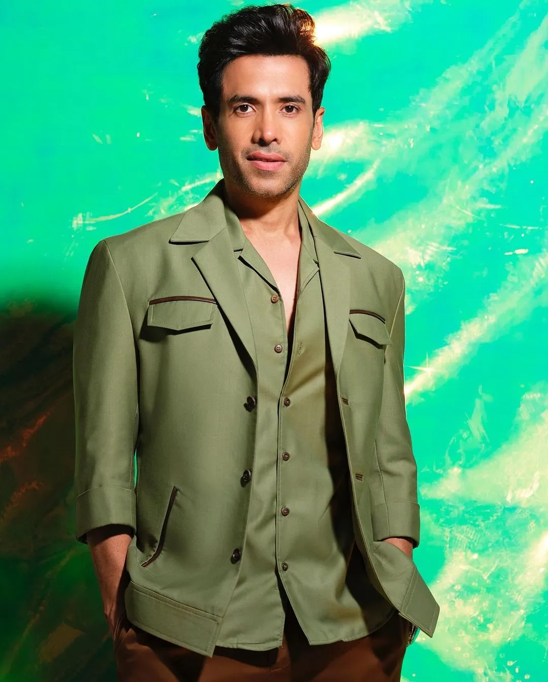 Tusshar kapoor struggle to find work felt pressured to  prove his talent nepotism ekta