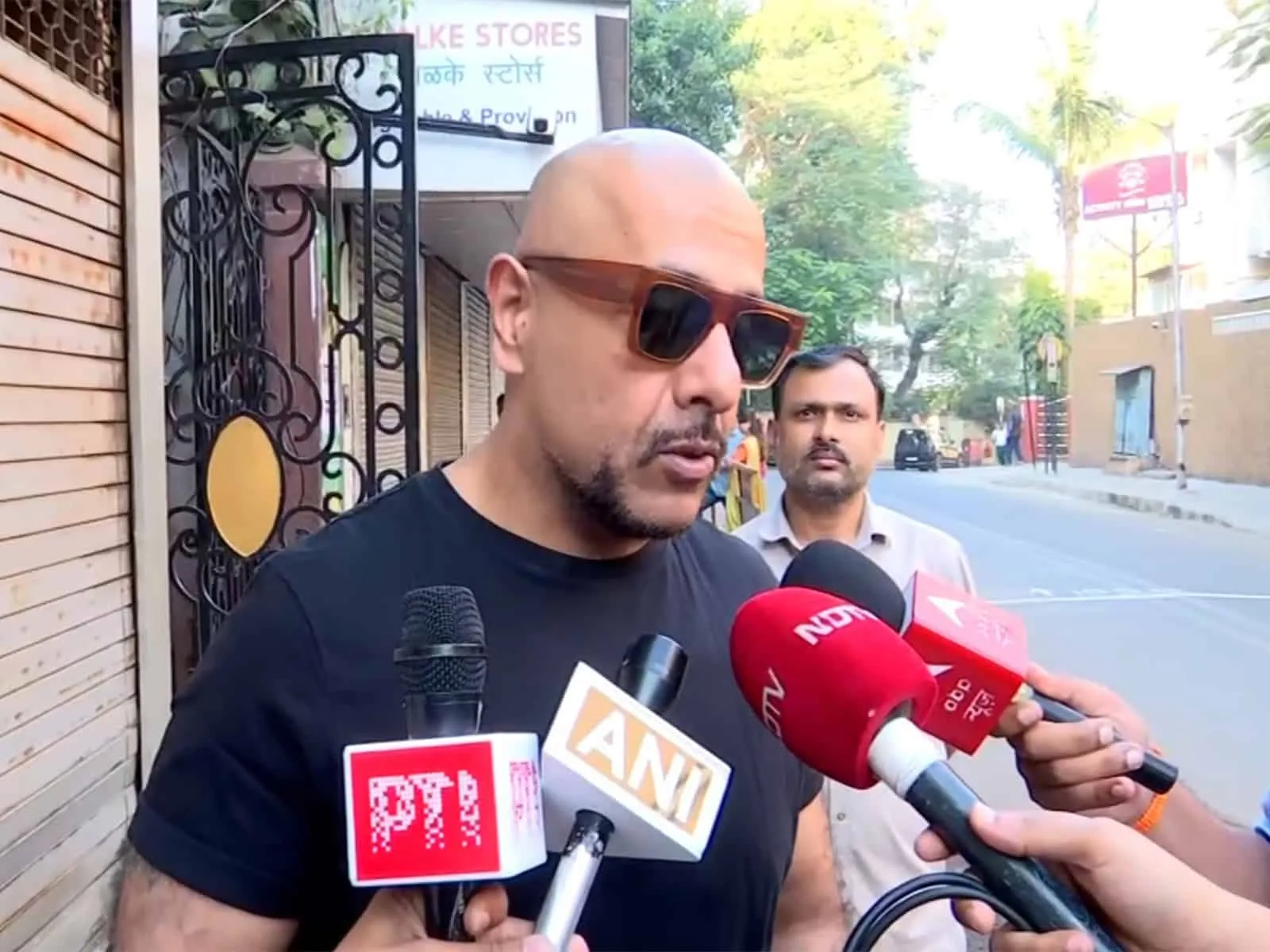 BMC Polls: Vishal Dadlani upset over low "public presence" at booth, calls  it "shameful"