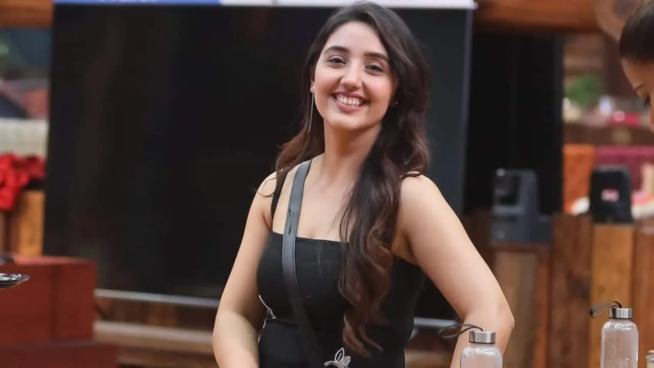 Ashnoor Kaur opens up on 30-Hour workdays as a child actor and body image  struggles: 'I fainted on set once'