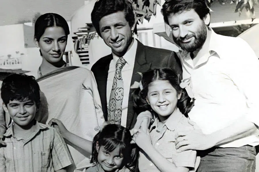 Shekhar Kapur | Shekhar Kapur muses on emotional depth of Masoom after  interaction with female co-passenger on flight: 'It was pure intuition' -  Telegraph India