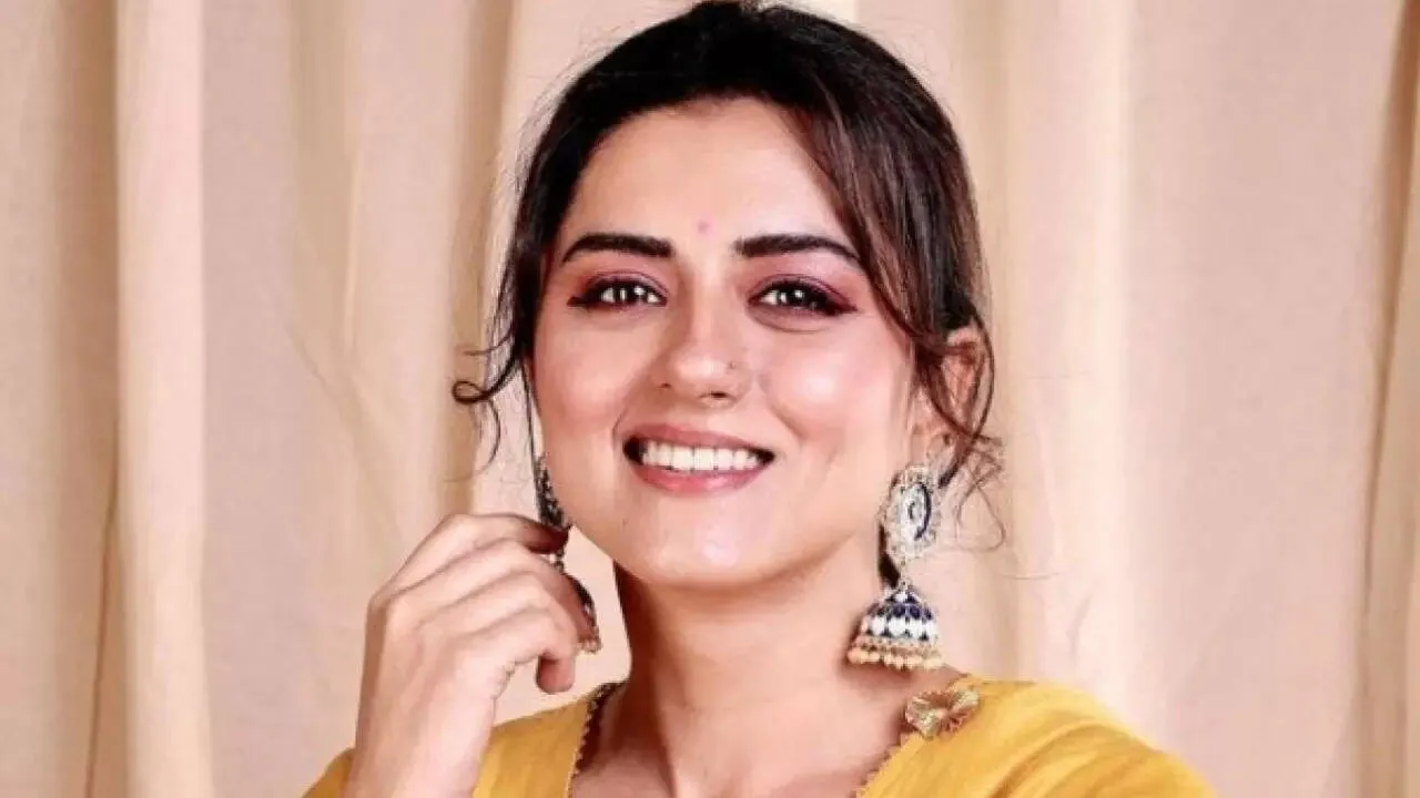 Jawan' actress Ridhi Dogra says she is overwhelmed by the response she is  getting for playing SRK's mother in the action caper | Hindi Movie News -  Times of India