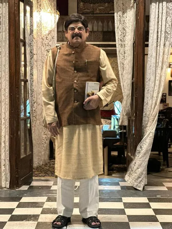 Pankaj Dheer to play double role in Star Bharat's show 'Ajooni'