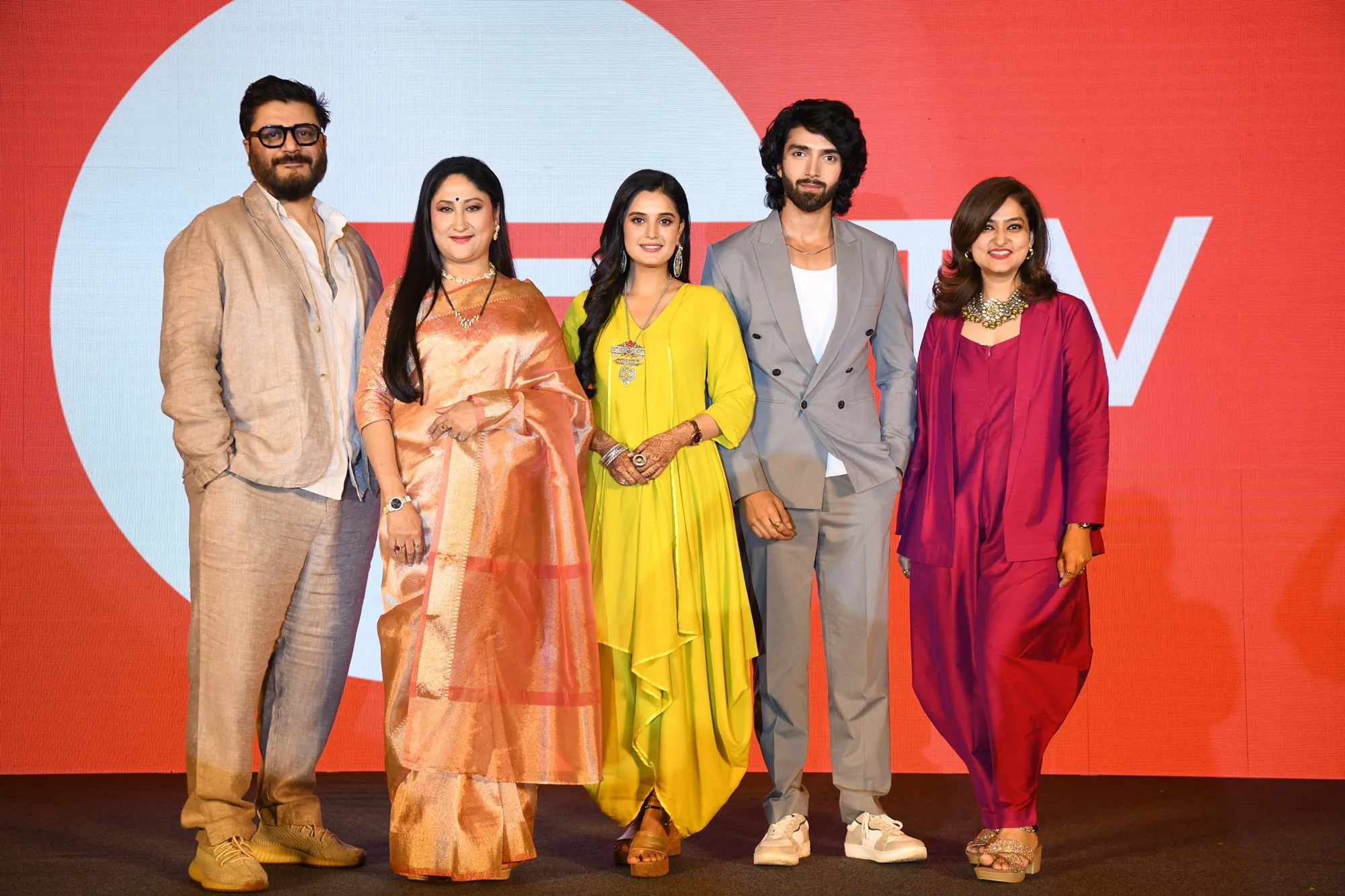 Jane Anjane Hum Mile: "This Bua Has Done SIP" – Jayati Bhatia