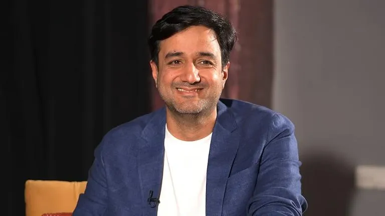 Siddharth Anand's Story Leaves Fans Speculating What Project He Is Working On?