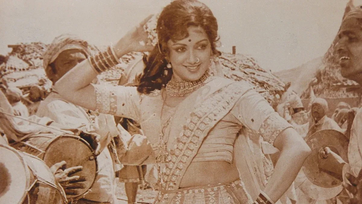 Basanti returns: Hema Malini plans special 'Sholay' screening for grandkids