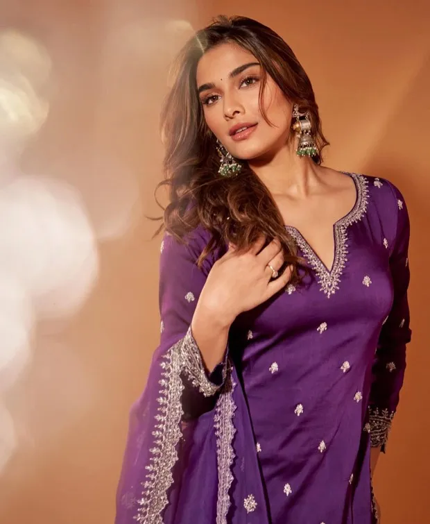 National Handloom Day – Saiee Manjrekar