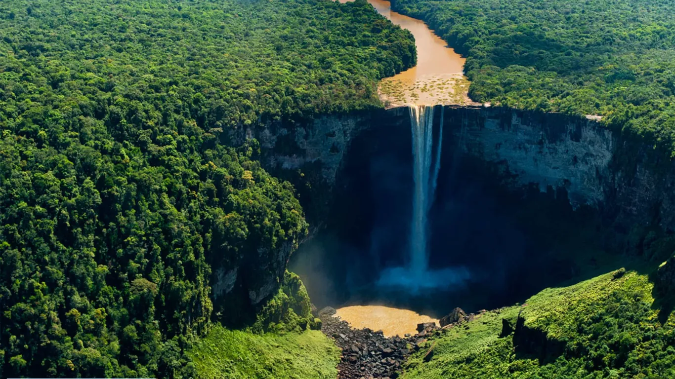  Kaieteur Falls 