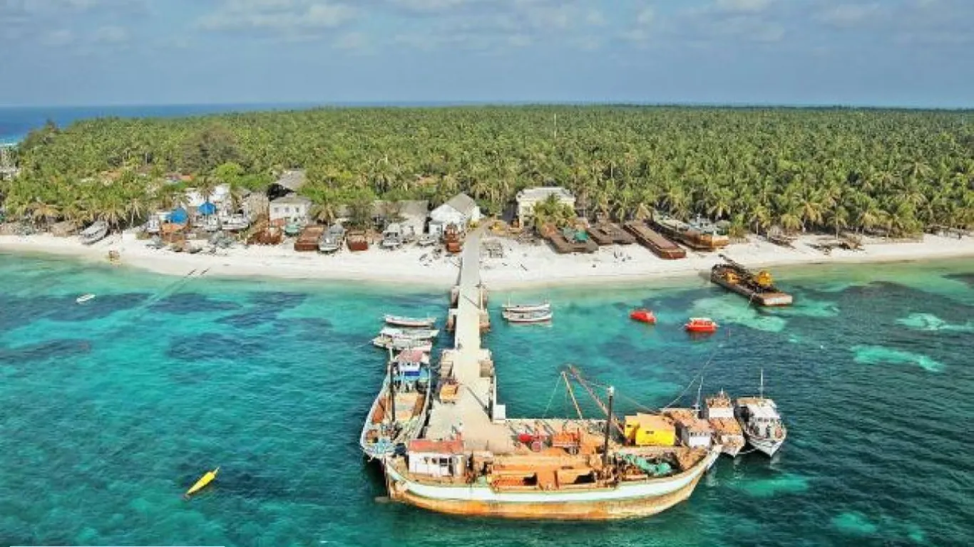 Kaadmat island