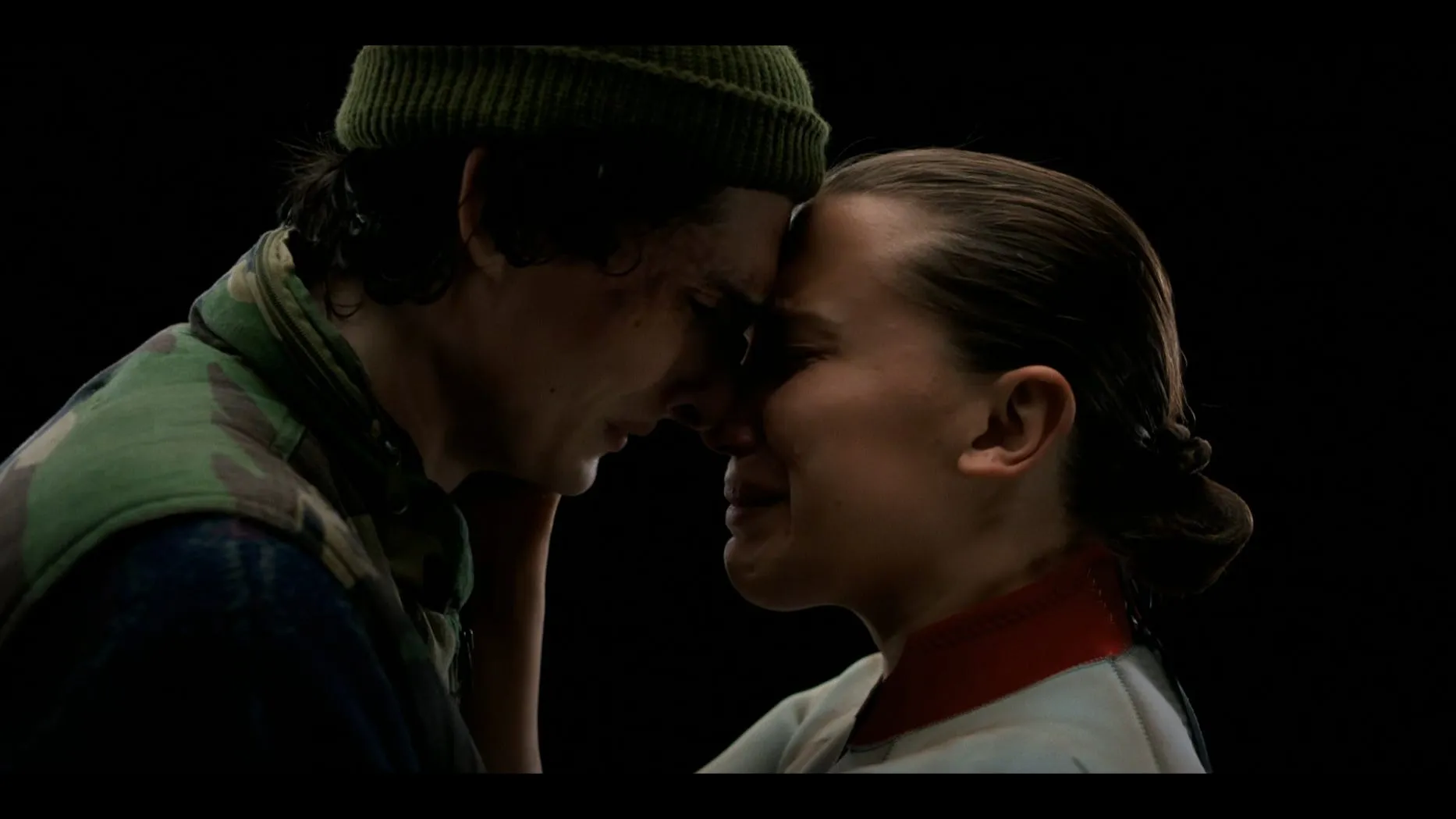 mike and eleven embracing in stranger things season 5 episode 8