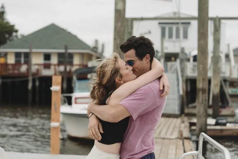 fx's love story john f kennedy jr  carolyn bessette  "i love you"  season 1, episode 4 airs thurs, february 19  pictured lr sarah pidgeon as carolyn bessette, paul anthony kelly as john f kennedy jr cr fx