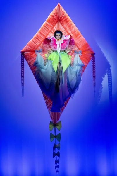 Viktor and Rolf HC PO S26 032