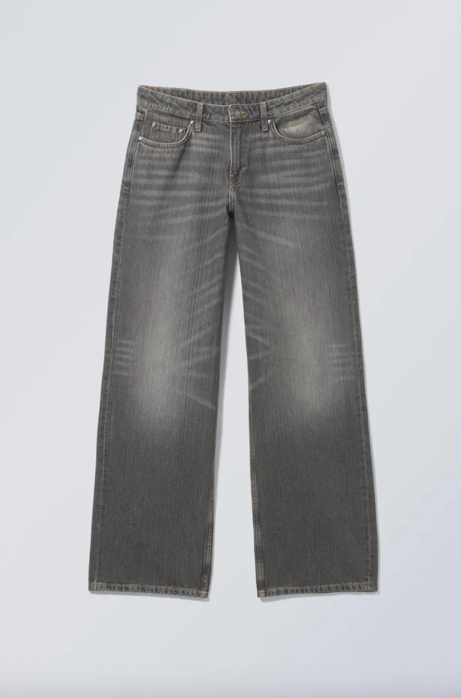 Ample Low-Rise Wide-Leg Jeans