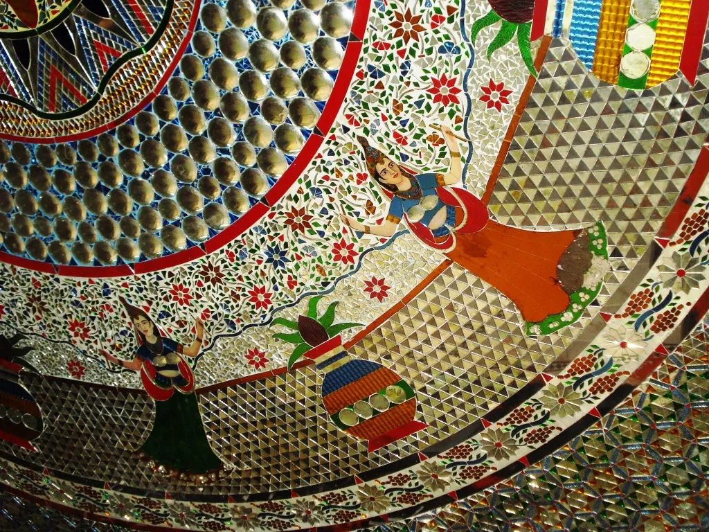 Photo of the mirror temple