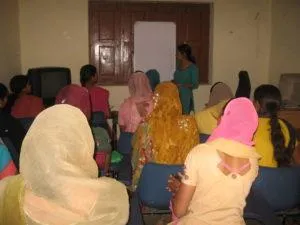Women of Tikli and Aklimpur villages in Haryana attending a training session. (Credit: Hemlata Aithani\WFS)