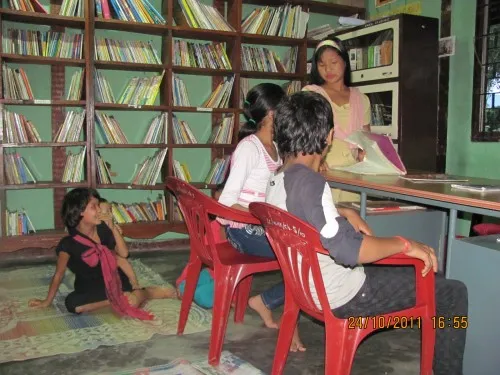 Children inside Bamboosa Library, Tezu
