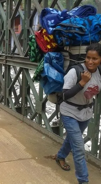 mamta with load walking up to Didsari