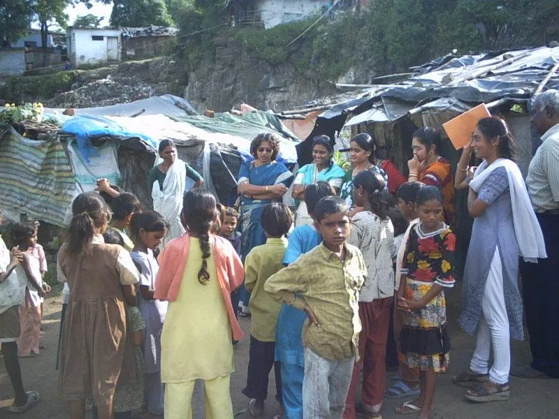 Teachers of Parvarish go to these slum areas to make sure that the parents send their kids to the school.