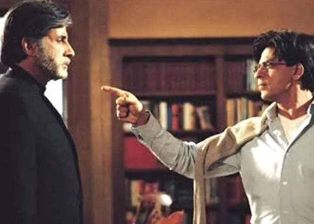 Amitabh Bachhan (left) and Shahrukh Khan in Mohabbatein.