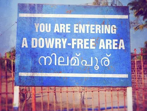 Sign board at the entrance to Nilambur (Credits: scoopwhoop.com)