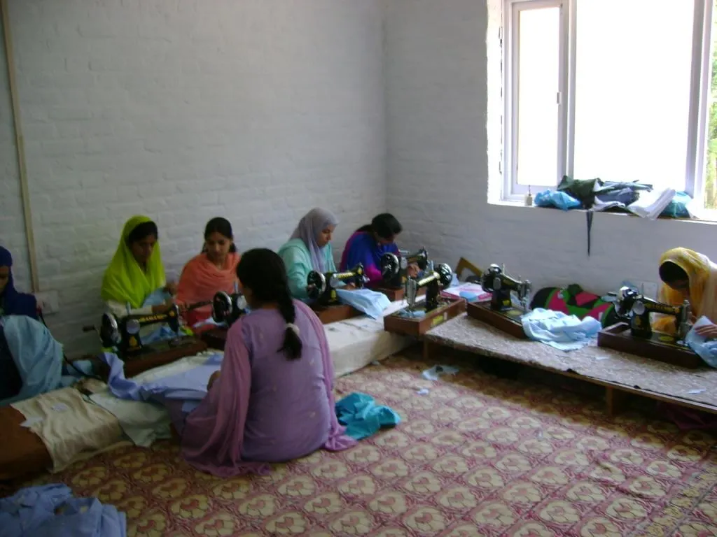 Nighat Shafi Pandit worked hard to set up handicraft centres in and around the Valley to train women to create exquisite Kashmiri handicraft and weaves.