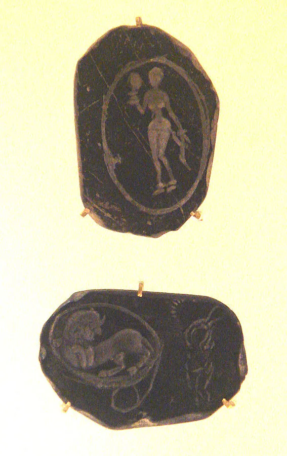 Grey Pottery With Engravings. photo Courtesy: PHGCOM/ Wikipedia