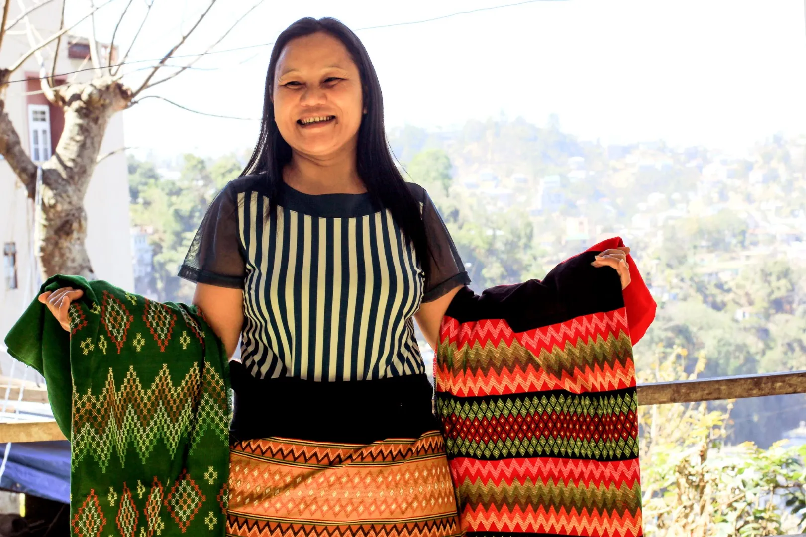 The amazing shauls and handicraft items help this family to secure a better future for their kids.