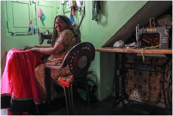Anjub Shahid from Alirajpur employs two Bhil women.