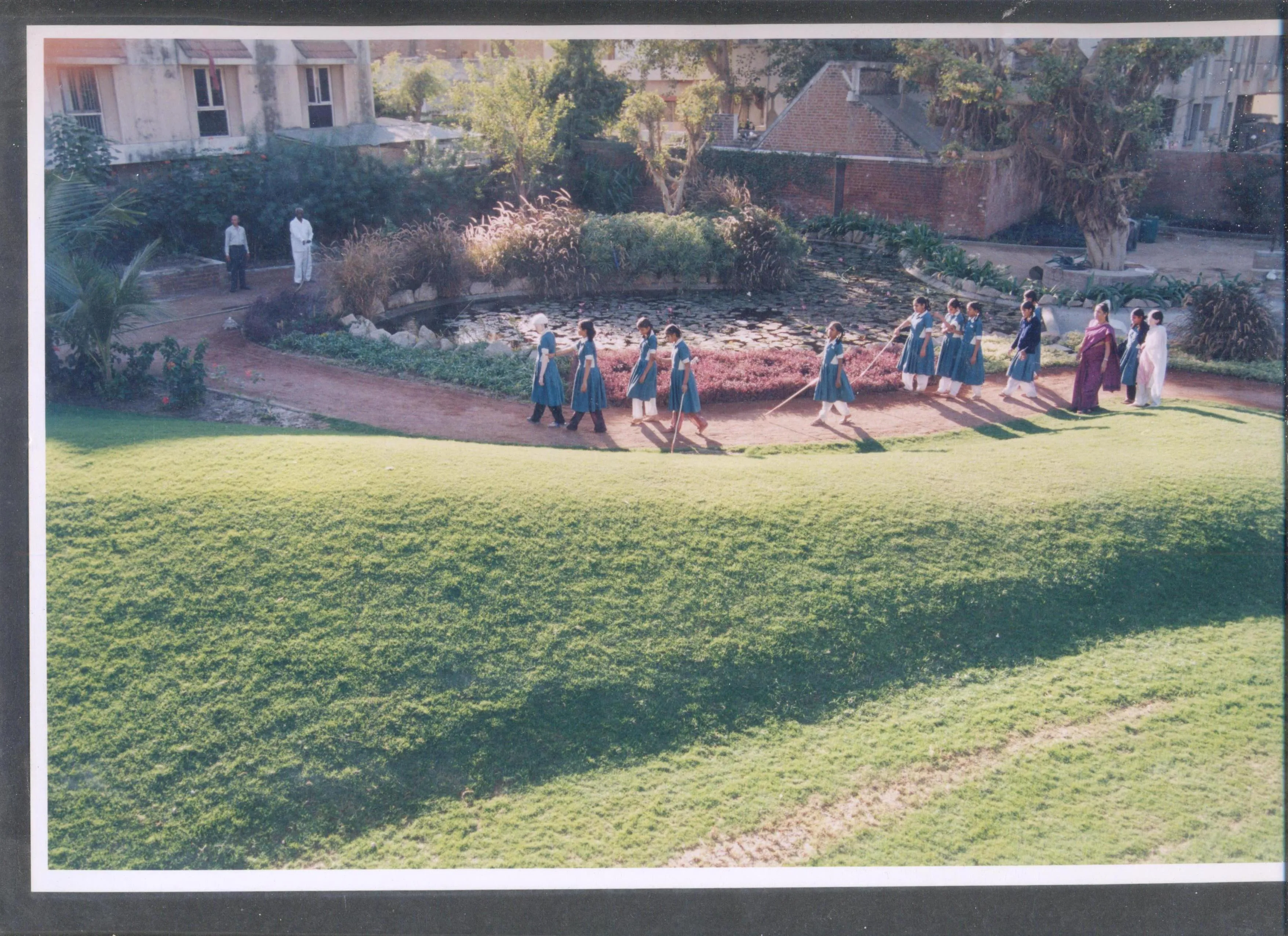 Andh kanya Praksh Gruh has a huge ground where studemts can play and excercise.